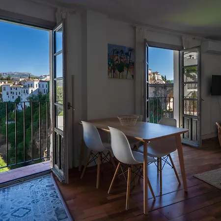 Apartment Vistas - *