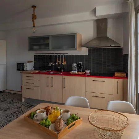 Apartment Vistas - *
